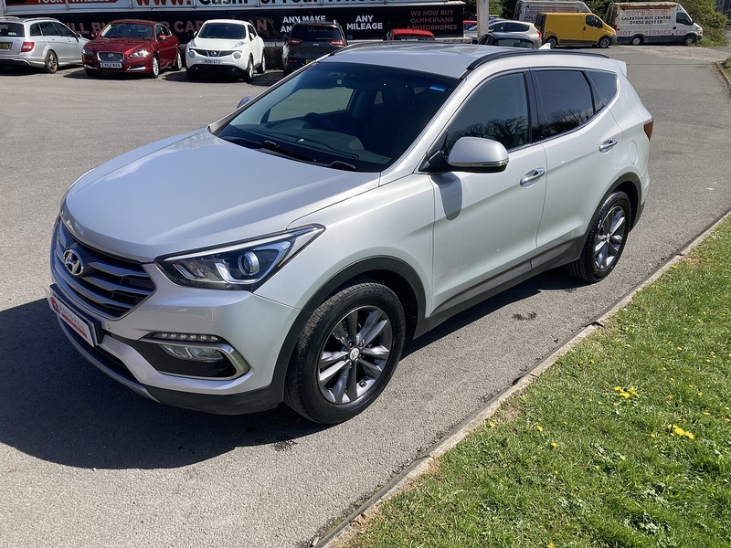 Hyundai 2.2 CRDi Blue Drive Premium SUV 5dr Diesel Auto 4WD Euro 6 (s/s) (7 Seat) (200 ps)