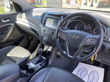 Hyundai 2.2 CRDi Blue Drive Premium SUV 5dr Diesel Auto 4WD Euro 6 (s/s) (7 Seat) (200 ps)