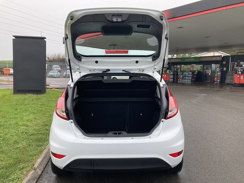 Ford 1.0T EcoBoost Zetec Hatchback 5dr Petrol Manual Euro 6 (s/s) (100 ps)