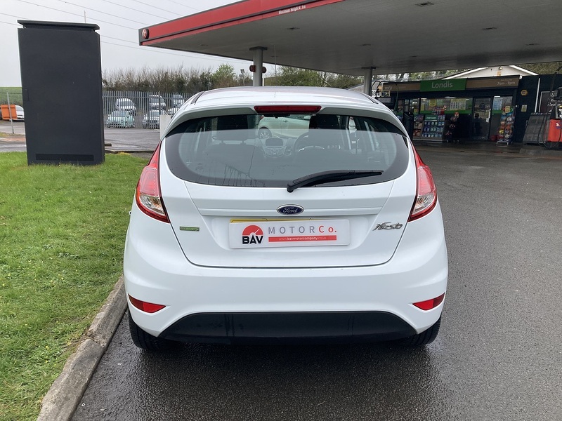 Ford 1.0T EcoBoost Zetec Hatchback 5dr Petrol Manual Euro 6 (s/s) (100 ps)