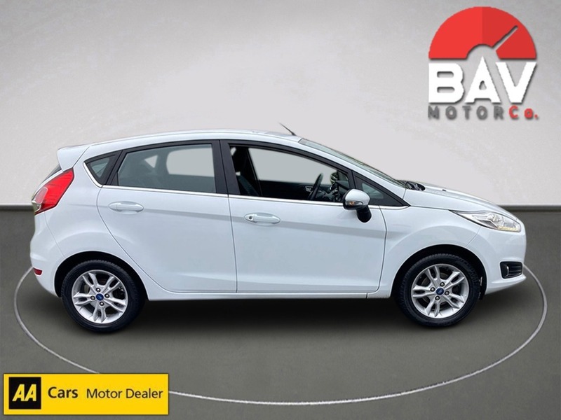 Ford 1.0T EcoBoost Zetec Hatchback 5dr Petrol Manual Euro 6 (s/s) (100 ps)