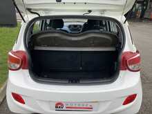 Hyundai 1.0 SE Hatchback 5dr Petrol Manual Euro 6 (66 ps)