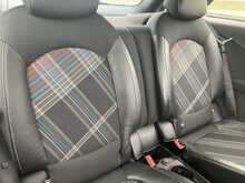 MINI 1.6 Cooper D SUV 3dr Diesel Manual Euro 5 (s/s) (112 ps)