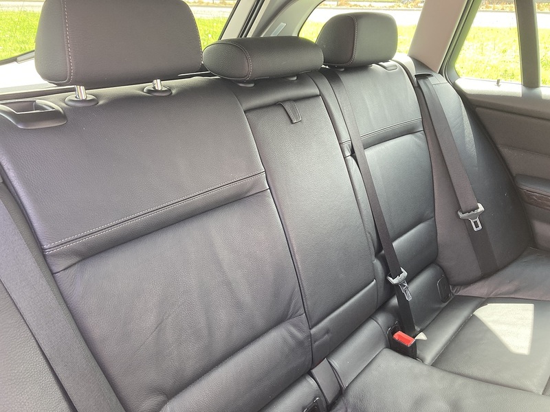 BMW 2.0 320d Exclusive Edition Touring 5dr Diesel Steptronic Euro 5 (184 ps)