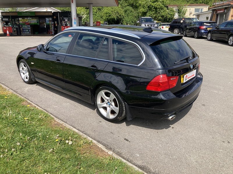 BMW 2.0 320d Exclusive Edition Touring 5dr Diesel Steptronic Euro 5 (184 ps)