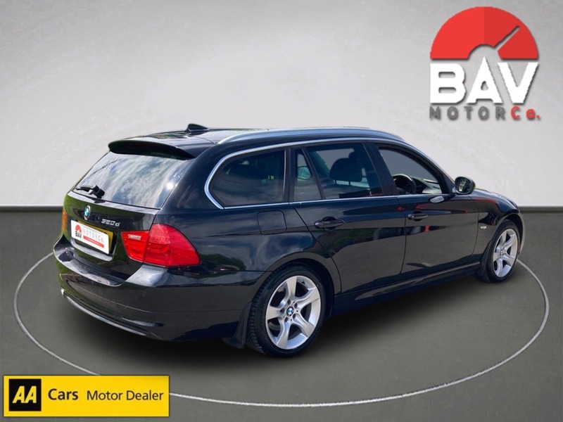 BMW 2.0 320d Exclusive Edition Touring 5dr Diesel Steptronic Euro 5 (184 ps)