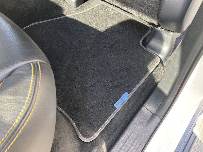 Nissan 2.3 dCi N-Guard Pickup Double Cab 4dr Diesel Manual 4WD Euro 6 (s/s) (190 ps)