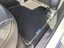 Nissan 2.3 dCi N-Guard Pickup Double Cab 4dr Diesel Manual 4WD Euro 6 (s/s) (190 ps)