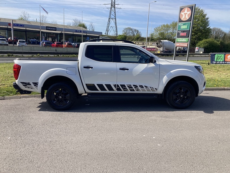 Nissan 2.3 dCi N-Guard Pickup Double Cab 4dr Diesel Manual 4WD Euro 6 (s/s) (190 ps)