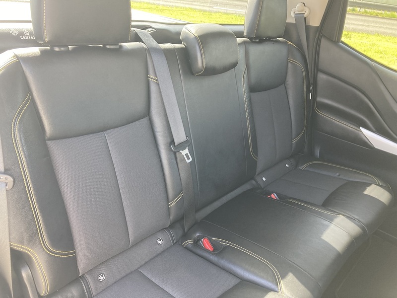 Nissan 2.3 dCi N-Guard Pickup Double Cab 4dr Diesel Manual 4WD Euro 6 (s/s) (190 ps)