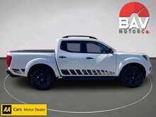 Nissan 2.3 dCi N-Guard Pickup Double Cab 4dr Diesel Manual 4WD Euro 6 (s/s) (190 ps)