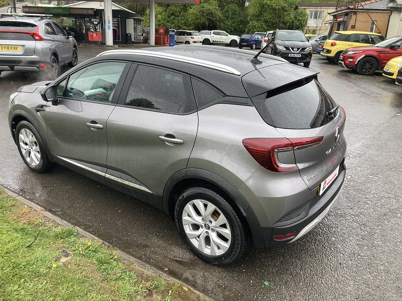 Renault 1.0 TCe Iconic SUV 5dr Petrol Manual Euro 6 (s/s) (100 ps)