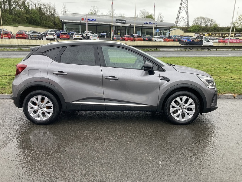 Renault 1.0 TCe Iconic SUV 5dr Petrol Manual Euro 6 (s/s) (100 ps)