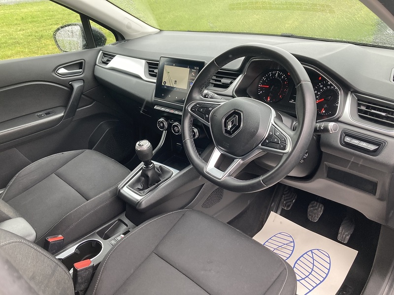 Renault 1.0 TCe Iconic SUV 5dr Petrol Manual Euro 6 (s/s) (100 ps)