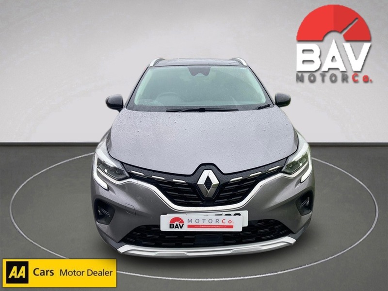 Renault 1.0 TCe Iconic SUV 5dr Petrol Manual Euro 6 (s/s) (100 ps)