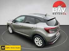 Renault 1.0 TCe Iconic SUV 5dr Petrol Manual Euro 6 (s/s) (100 ps)