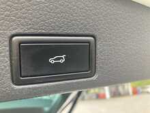 Volkswagen 3.0 TDI V6 BlueMotion Tech R-Line SUV 5dr Diesel Tiptronic 4WD Euro 6 (s/s) (204 ps)