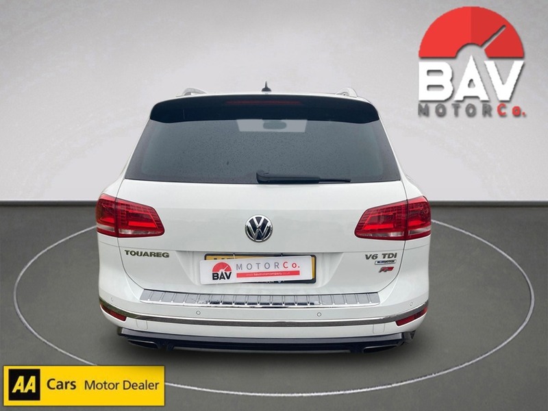 Volkswagen 3.0 TDI V6 BlueMotion Tech R-Line SUV 5dr Diesel Tiptronic 4WD Euro 6 (s/s) (204 ps)