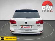 Volkswagen 3.0 TDI V6 BlueMotion Tech R-Line SUV 5dr Diesel Tiptronic 4WD Euro 6 (s/s) (204 ps)