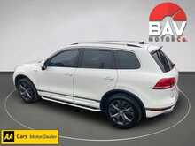 Volkswagen 3.0 TDI V6 BlueMotion Tech R-Line SUV 5dr Diesel Tiptronic 4WD Euro 6 (s/s) (204 ps)