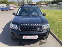 Land Rover 2.2 TD4 Black and White SUV 5dr Diesel Manual 4WD Euro 5 (s/s) (150 ps)
