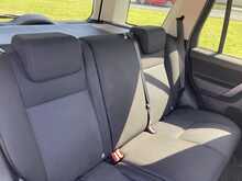 Land Rover 2.2 TD4 Black and White SUV 5dr Diesel Manual 4WD Euro 5 (s/s) (150 ps)