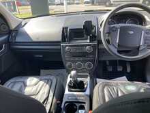 Land Rover 2.2 TD4 Black and White SUV 5dr Diesel Manual 4WD Euro 5 (s/s) (150 ps)