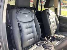 Land Rover 2.2 TD4 Black and White SUV 5dr Diesel Manual 4WD Euro 5 (s/s) (150 ps)