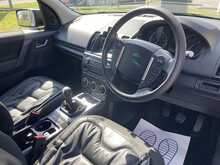 Land Rover 2.2 TD4 Black and White SUV 5dr Diesel Manual 4WD Euro 5 (s/s) (150 ps)