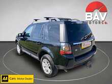 Land Rover 2.2 TD4 Black and White SUV 5dr Diesel Manual 4WD Euro 5 (s/s) (150 ps)