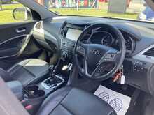 Hyundai 2.2 CRDi Blue Drive Premium SUV 5dr Diesel Manual 4WD Euro 6 (s/s) (200 ps)