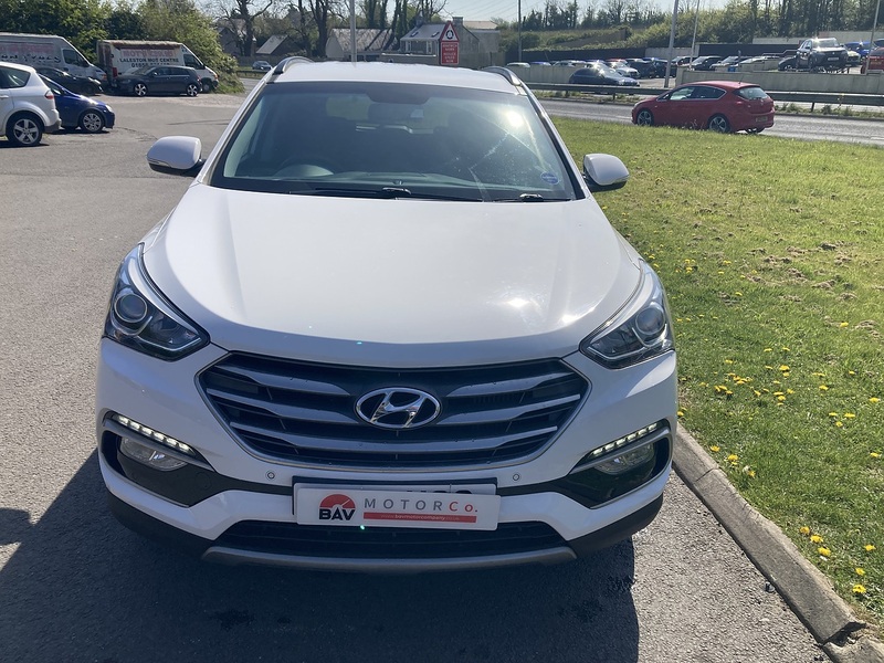 Hyundai 2.2 CRDi Blue Drive Premium SUV 5dr Diesel Manual 4WD Euro 6 (s/s) (200 ps)