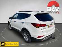 Hyundai 2.2 CRDi Blue Drive Premium SUV 5dr Diesel Manual 4WD Euro 6 (s/s) (200 ps)