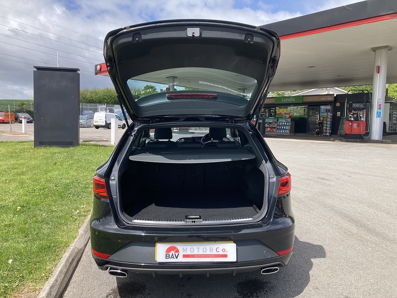 SEAT 2.0 TSI Cupra 300 ST 5dr Petrol DSG 7 Spd 4Drive Euro 6 (s/s) (300 ps)