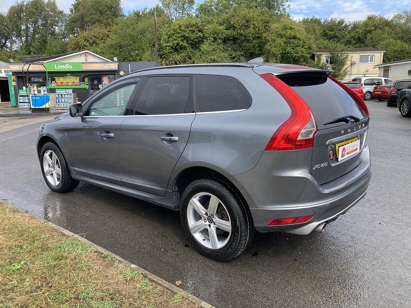Volvo 2.0 D4 R-Design Nav SUV 5dr Diesel Manual Euro 6 (s/s) (190 ps)