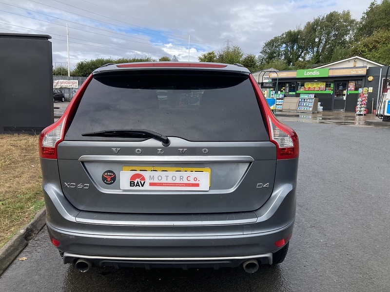 Volvo 2.0 D4 R-Design Nav SUV 5dr Diesel Manual Euro 6 (s/s) (190 ps)