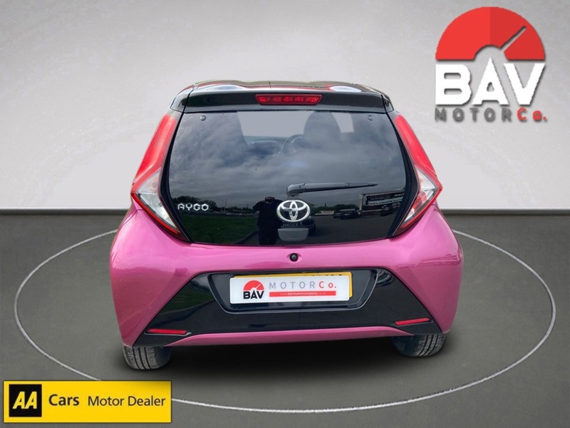 Toyota 1.0 VVT-i x-cite Hatchback 5dr Petrol Manual Euro 6 (71 ps)
