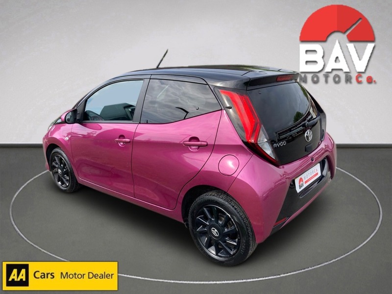 Toyota 1.0 VVT-i x-cite Hatchback 5dr Petrol Manual Euro 6 (71 ps)