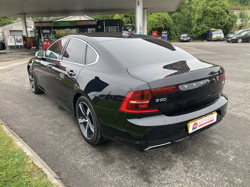 Volvo 2.0 D4 R-Design Saloon 4dr Diesel Auto Euro 6 (s/s) (190 ps)