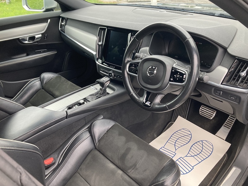 Volvo 2.0 D4 R-Design Saloon 4dr Diesel Auto Euro 6 (s/s) (190 ps)