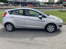 Ford 1.6 TDCi ECOnetic Zetec Hatchback 5dr Diesel Manual Euro 5 (s/s) (95 ps)