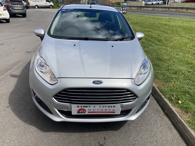 Ford 1.6 TDCi ECOnetic Zetec Hatchback 5dr Diesel Manual Euro 5 (s/s) (95 ps)