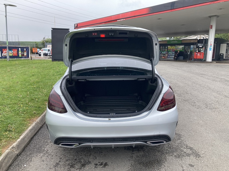 Mercedes-Benz 2.1 C250 BlueTEC AMG Line Saloon 4dr Diesel G-Tronic+ Euro 6 (s/s) (204 ps)