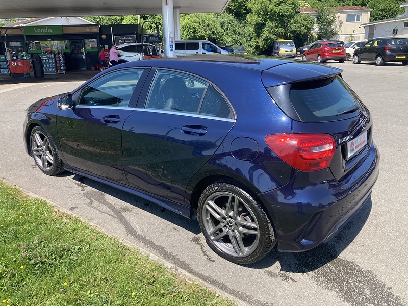Mercedes-Benz 2.1 A200d AMG Line Hatchback 5dr Diesel 7G-DCT Euro 6 (s/s) (136 ps)