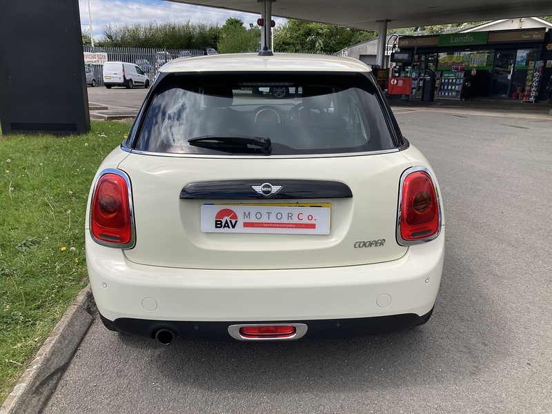 MINI 1.5 Cooper Hatchback 5dr Petrol Manual Euro 6 (s/s) (136 ps)