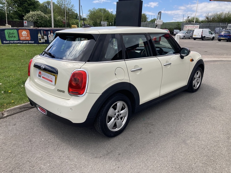 MINI 1.5 Cooper Hatchback 5dr Petrol Manual Euro 6 (s/s) (136 ps)