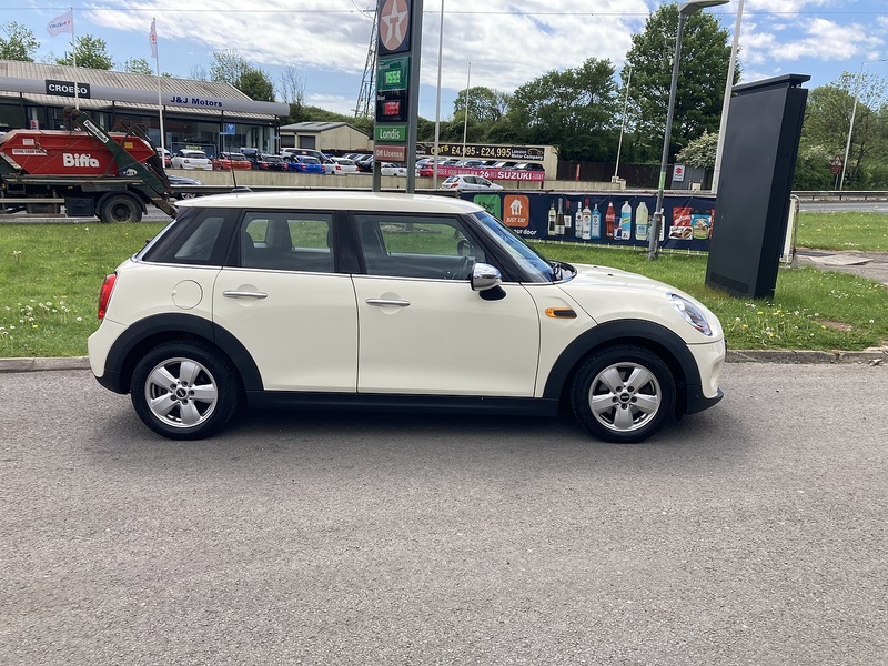 MINI 1.5 Cooper Hatchback 5dr Petrol Manual Euro 6 (s/s) (136 ps)