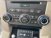 Land Rover 3.0 SD V6 HSE SUV 5dr Diesel Auto 4WD Euro 5 (255 bhp)