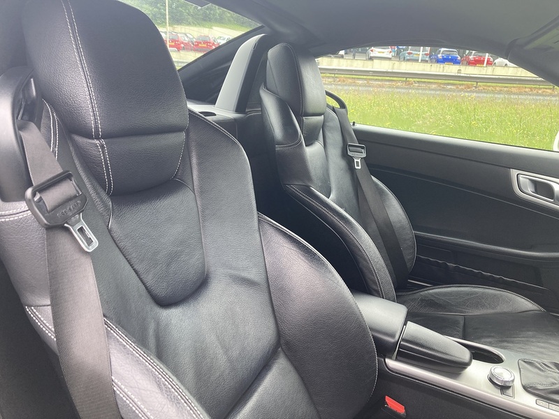 Mercedes-Benz 2.1 SLK250 CDI BlueEfficiency AMG Sport Convertible 2dr Diesel G-Tronic+ Euro 5 (s/s) (204 ps)