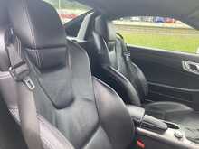 Mercedes-Benz 2.1 SLK250 CDI BlueEfficiency AMG Sport Convertible 2dr Diesel G-Tronic+ Euro 5 (s/s) (204 ps)